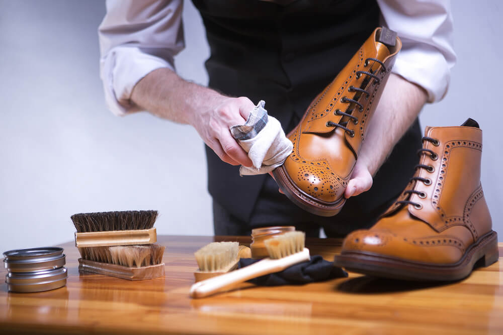 Cleaning chelsea outlet boots