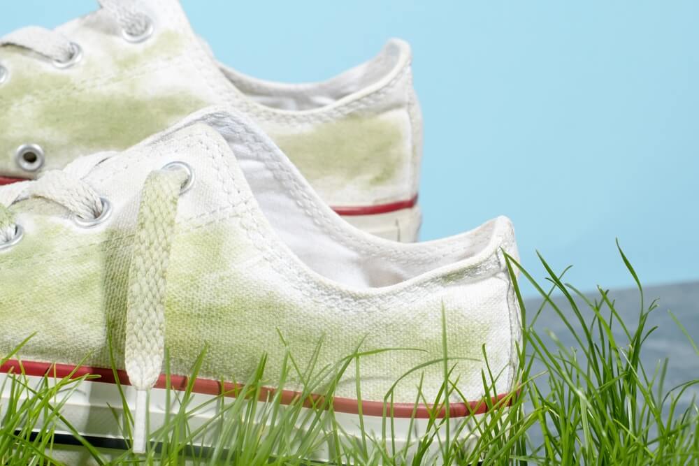 How to clean on sale dirty white shoelaces