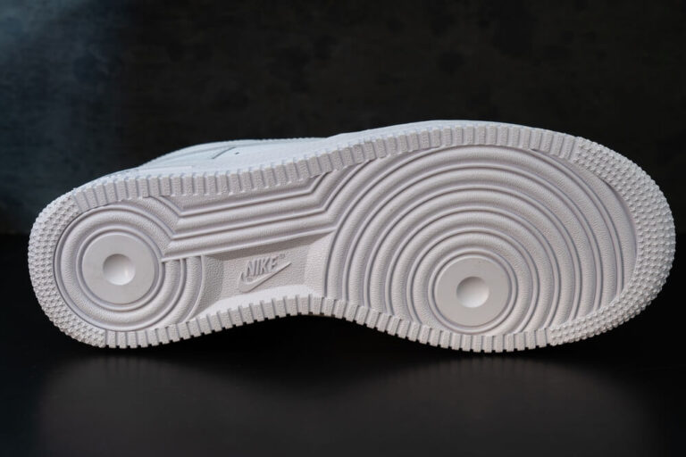 how to whiten air force 1s