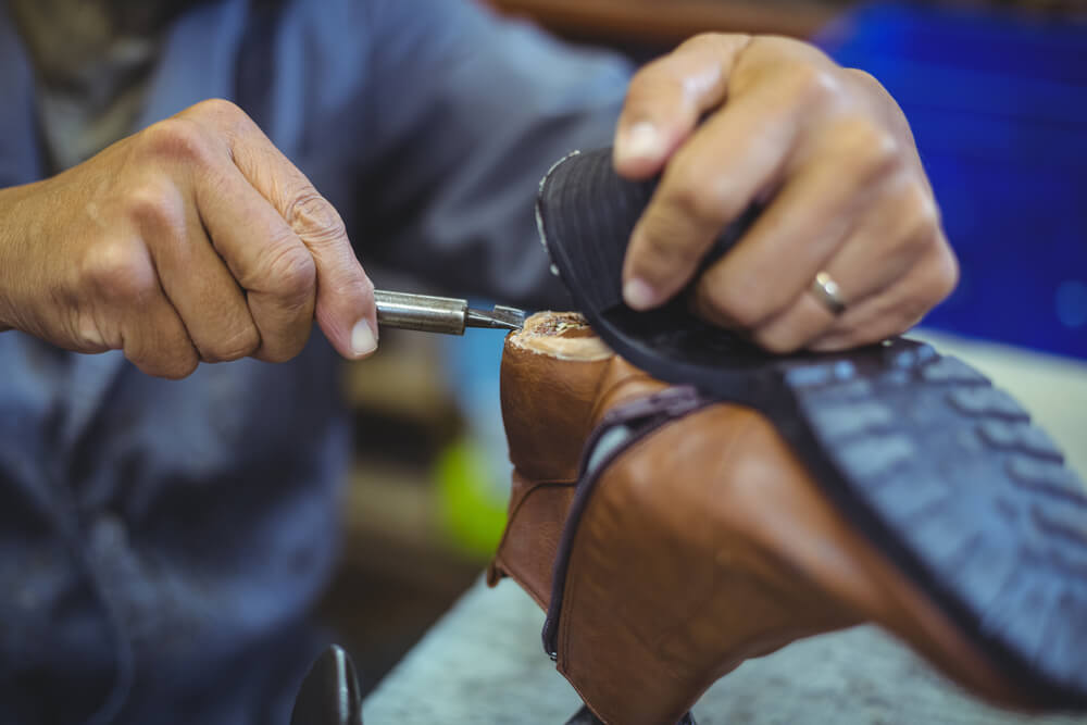 how to find the best shoe repair services
