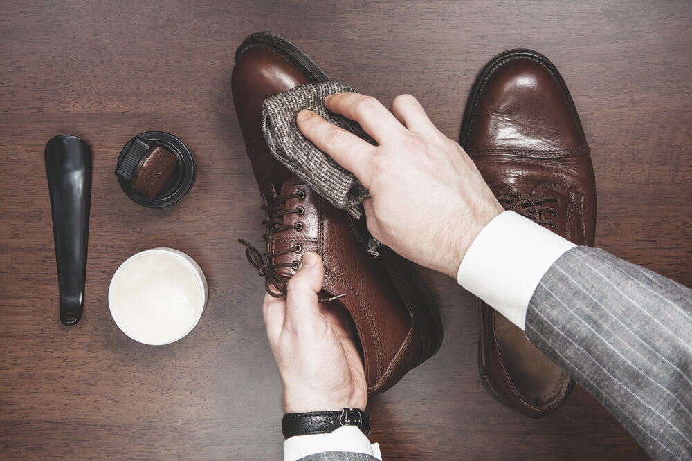 Should You Use Cream or Wax Polish for Shoes? – Put This On