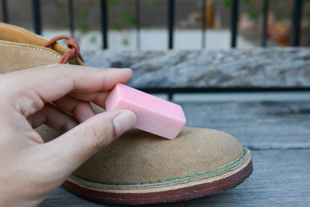 how to use a suede eraser
